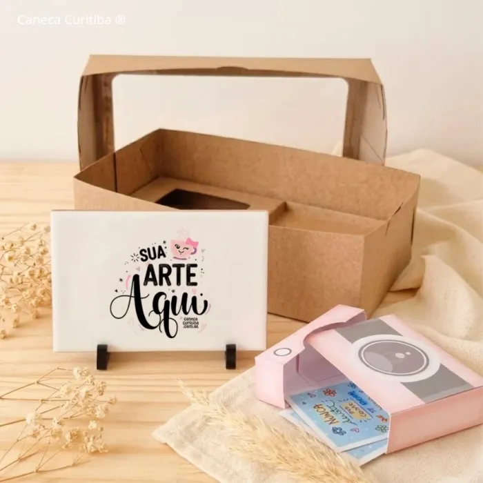 Caixa kraft com ímãs e Azulejo Personalizado